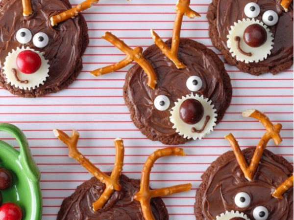 8 Fun Christmas Recipes To Make With Your Little One